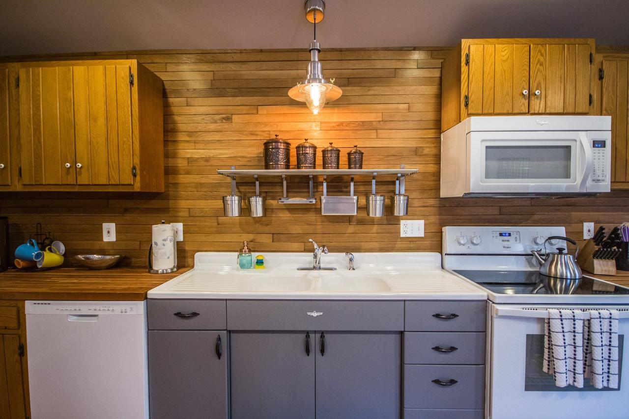 Red Roof Mountain Cabin With Starlink Internet! Stanley Exterior photo